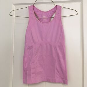 🛍 Everlast pink racerback top.